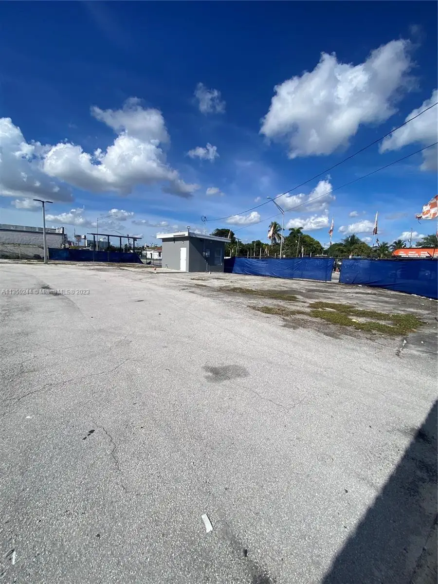 300 NW 79th St, Miami, FL 33150 - Image #2
