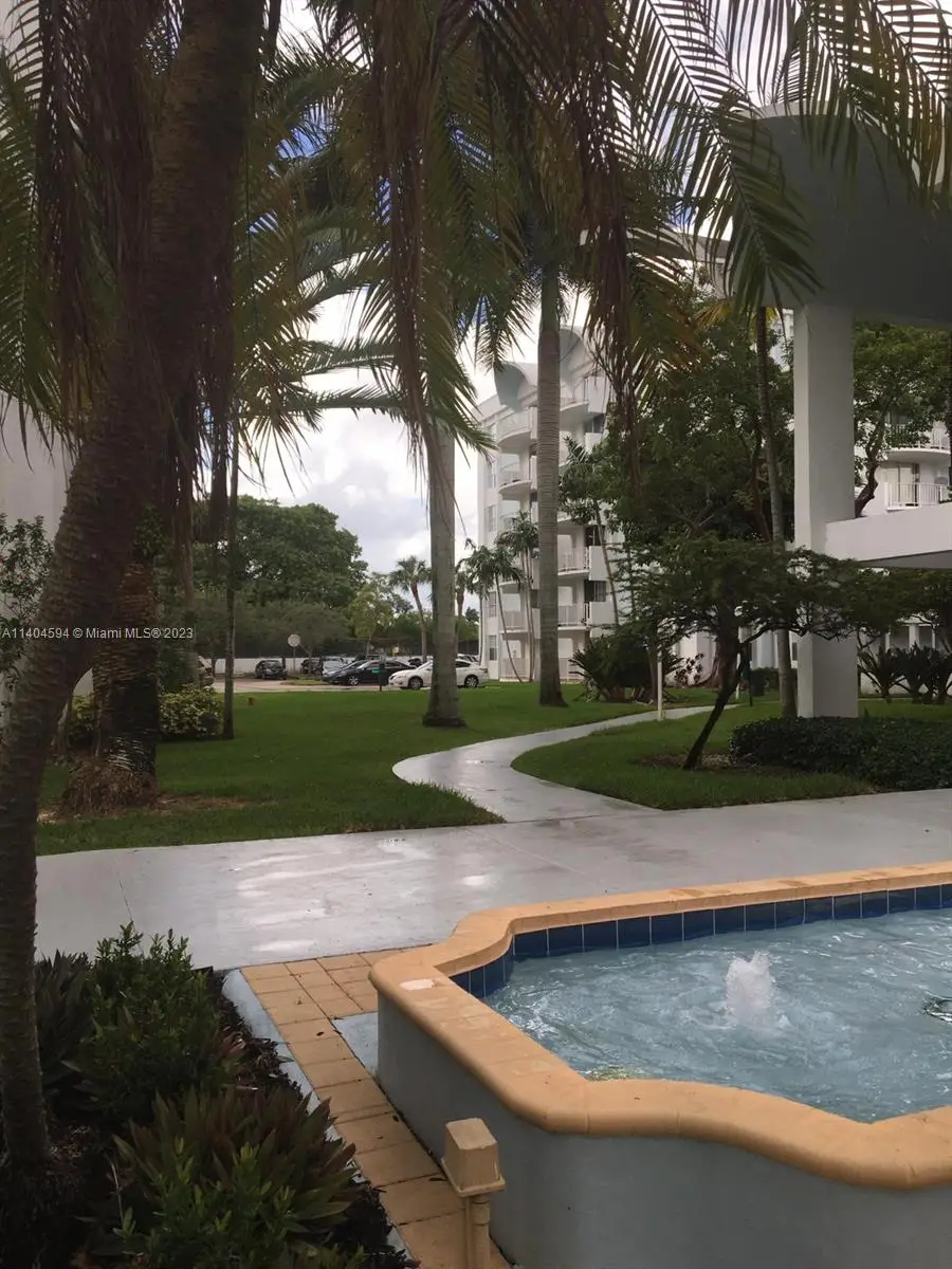 496 NW 165th St Rd #D312, Miami, FL 33169 - Image #3