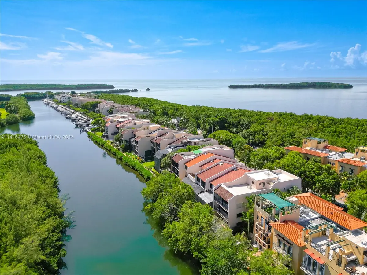 6150 Paradise Point Dr #6150, Palmetto Bay, FL 33157 - Image #1