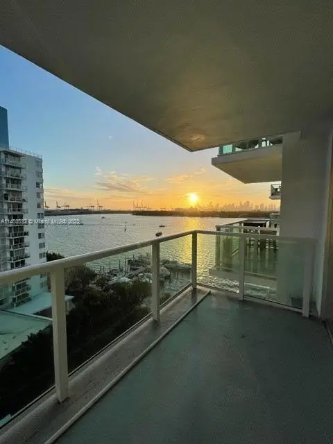 1000 West Ave #927, Miami Beach, FL 33139