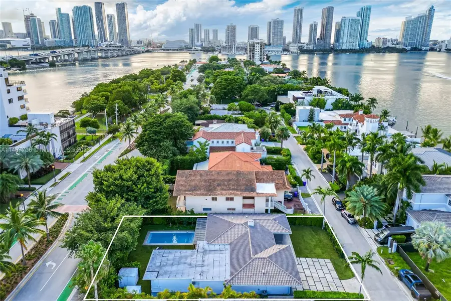 1030 N Venetian Dr, Miami, FL 33139 - Image #2