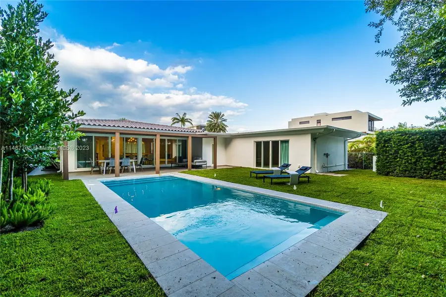 1030 N Venetian Dr, Miami, FL 33139 - Image #3