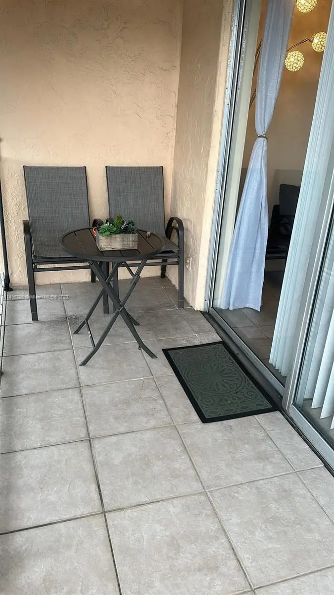 480 Executive Center Dr #4L, West Palm Beach, FL 33401 - #3