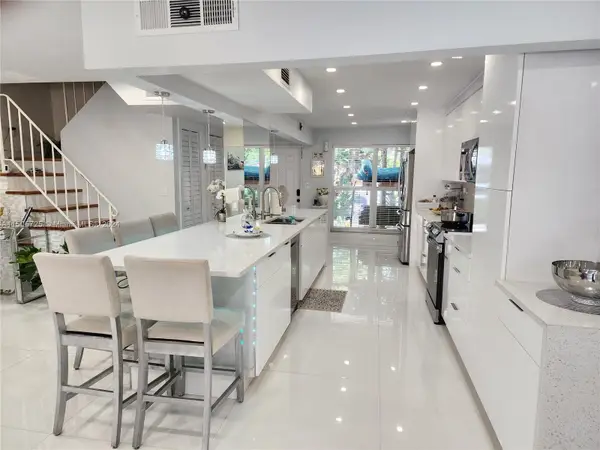 3301 Simms St #12B, Hollywood, FL 33021