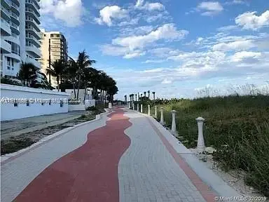 6345 Collins #732, Miami Beach, FL 33141