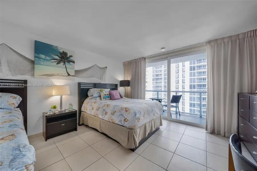 19201 N Collins Ave #1117, Sunny Isles Beach, FL 33160 - #2