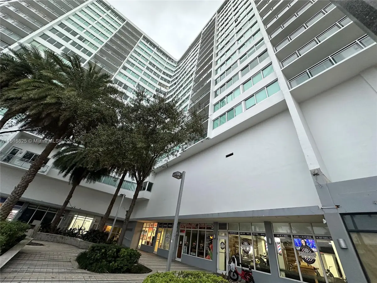 7135 Collins Ave #1721, Miami Beach, FL 33141 - Image #1