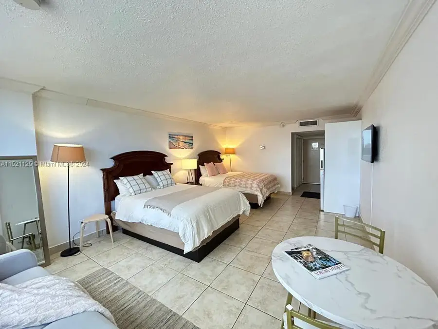 19201 Collins Ave #303, Sunny Isles Beach, FL 33160 - Image #2