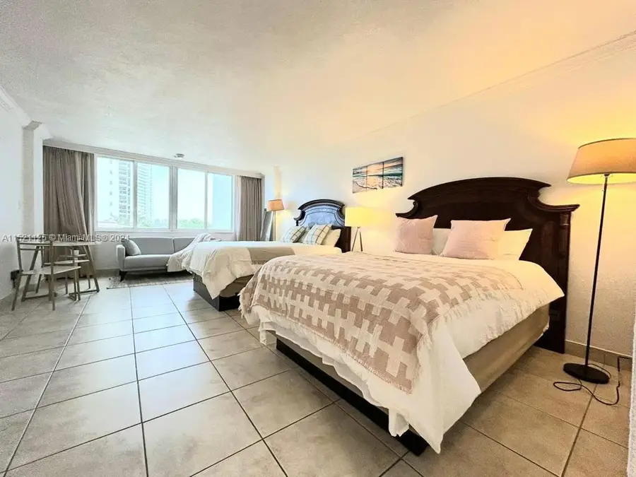 19201 Collins Ave #303, Sunny Isles Beach, FL 33160 - Image #3