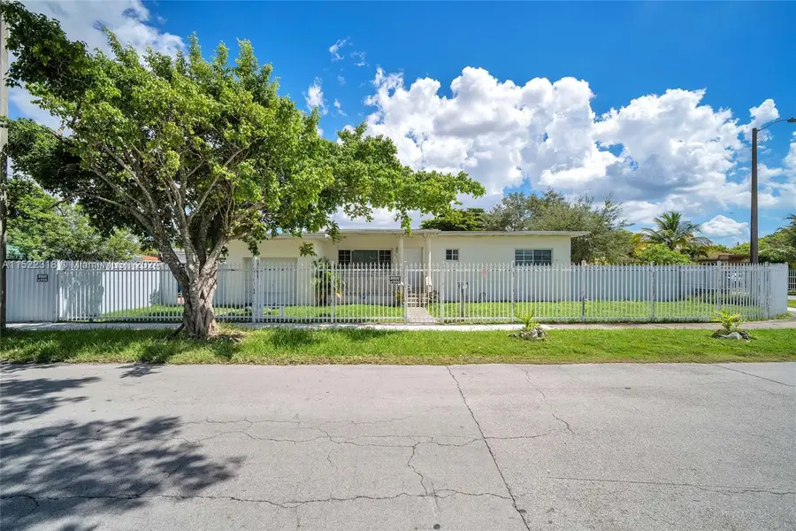 451 NW 30th Pl, Miami, FL 33125 - Image #3