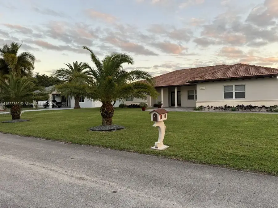 16344 SW 275th Ter, Homestead, FL 33031 - Image #2