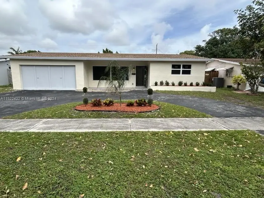 801 S Highland Dr, Hollywood, FL 33021 - Image #1