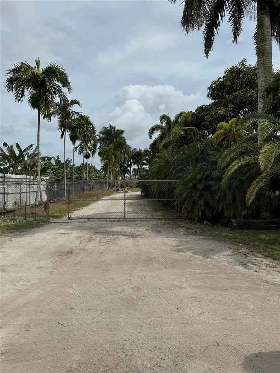 15635 SW 197 Ave, Miami, FL 33187 - Image #3