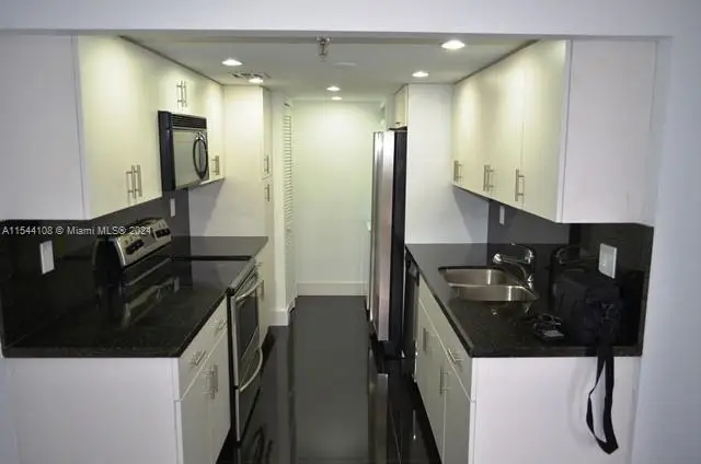 290 174th St #M10, Sunny Isles Beach, FL 33160 - #3