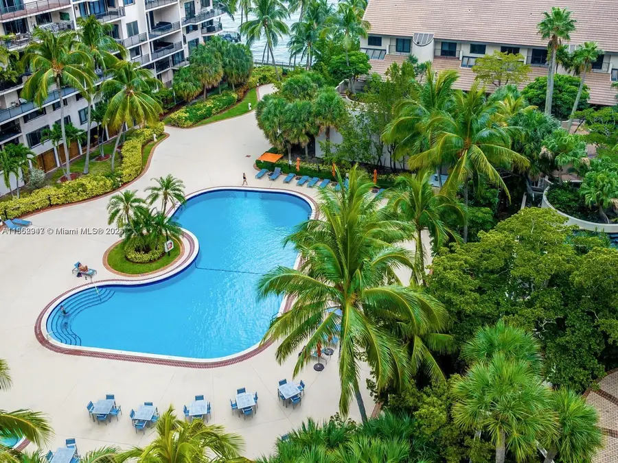 540 Brickell Key Dr #811, Miami, FL 33131 - Image #3