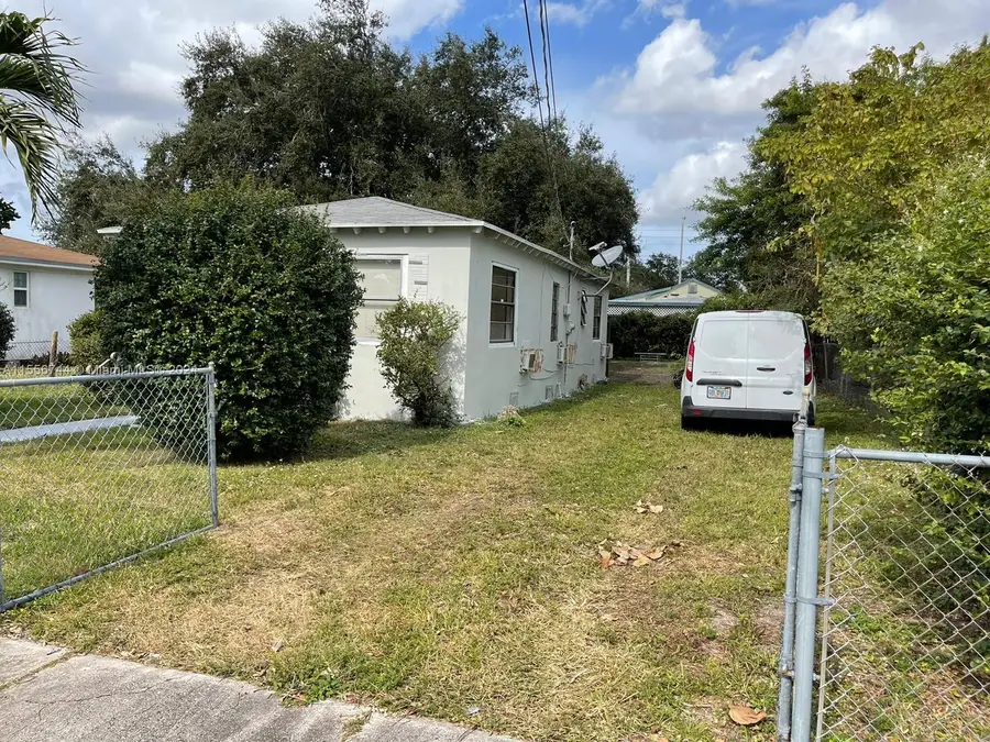 1345 NW 70th St, Miami, FL 33147 - Image #3