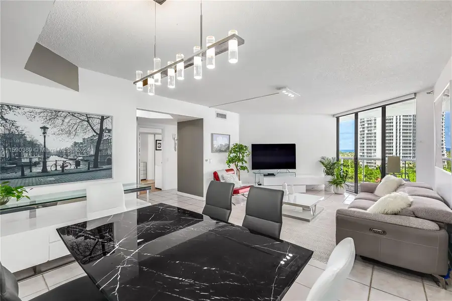 3610 Yacht Club Dr #1005, Aventura, FL 33180 - Image #3