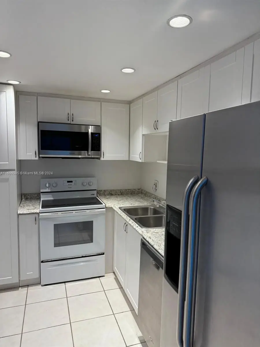 400 Kings Point Dr #719, Sunny Isles Beach, FL 33160 - Image #3