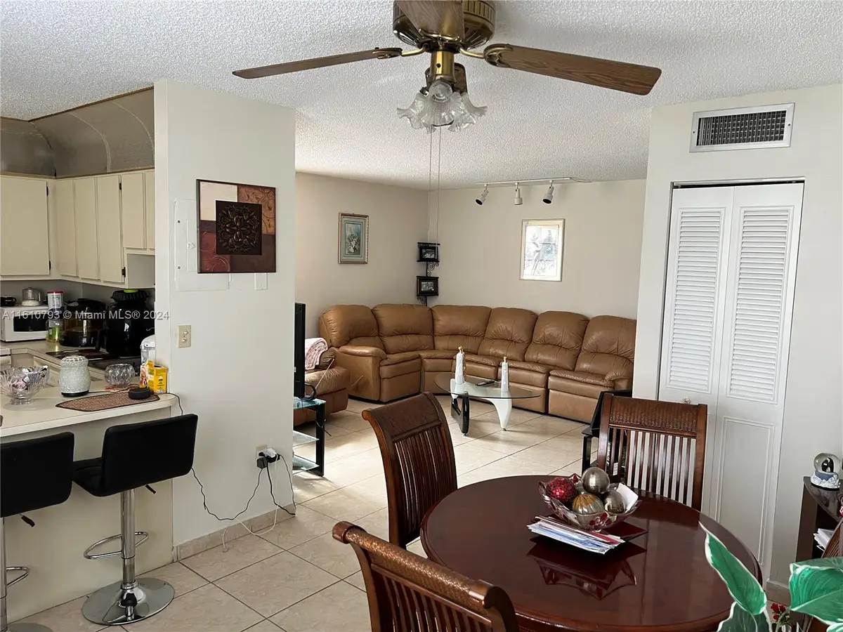 325 Nw 72av #206, North Westside, FL 33126 - Image #1