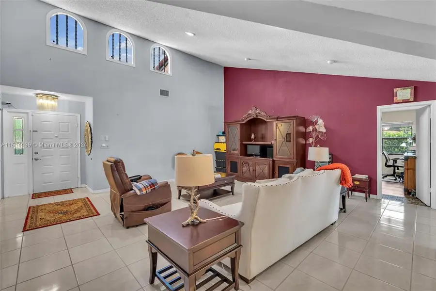 8221 Pine Dr #61, Tamarac, FL 33321 - Image #3