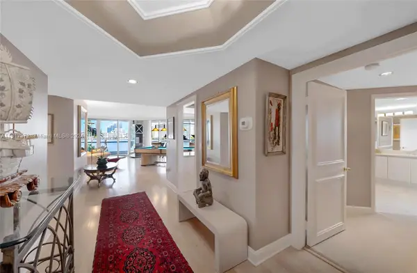 2600 Island Blvd #301, Aventura, FL 33160