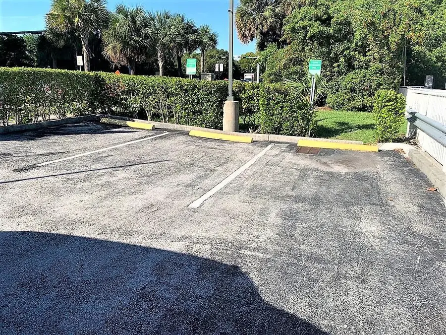 3375 N Country Club Dr, Slip 2, Aventura, FL 33180 - #3