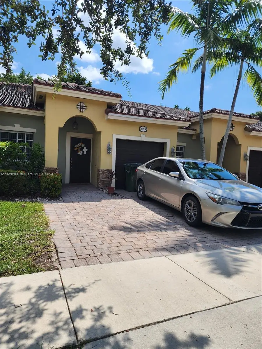 1239 NE 32nd Ter #1239, Homestead, FL 33033 - Image #1