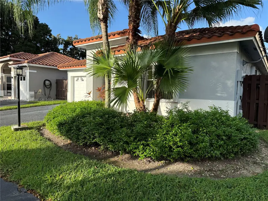 5758 NW 97th Pl, Doral, FL 33178 - Image #2