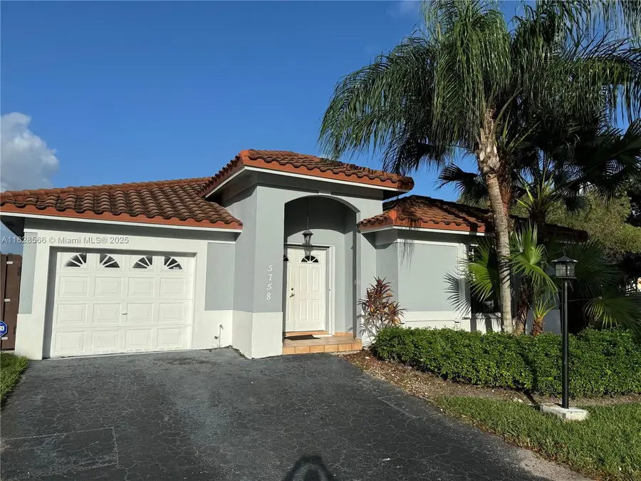 5758 NW 97th Pl, Doral, FL 33178 - Image #3
