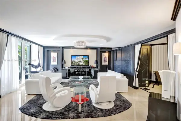 21050 Point Pl #403, Aventura, FL 33180