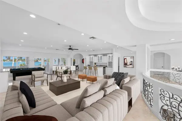 369 N Hibiscus Dr, Miami Beach, FL 33139