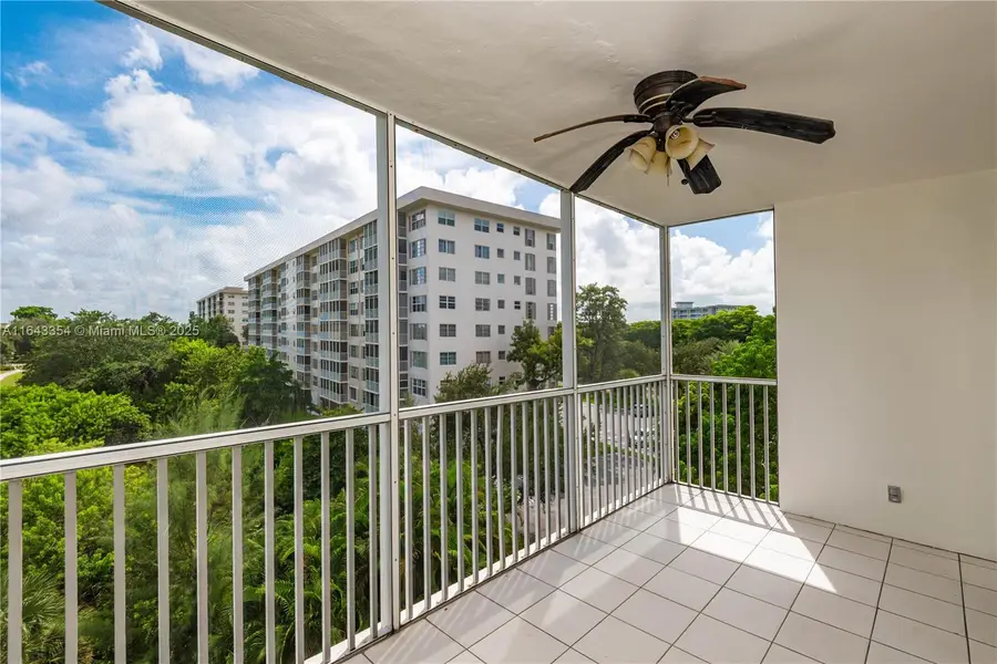 3200 N Palm Aire Dr #501, Pompano Beach, FL 33069 - Image #3