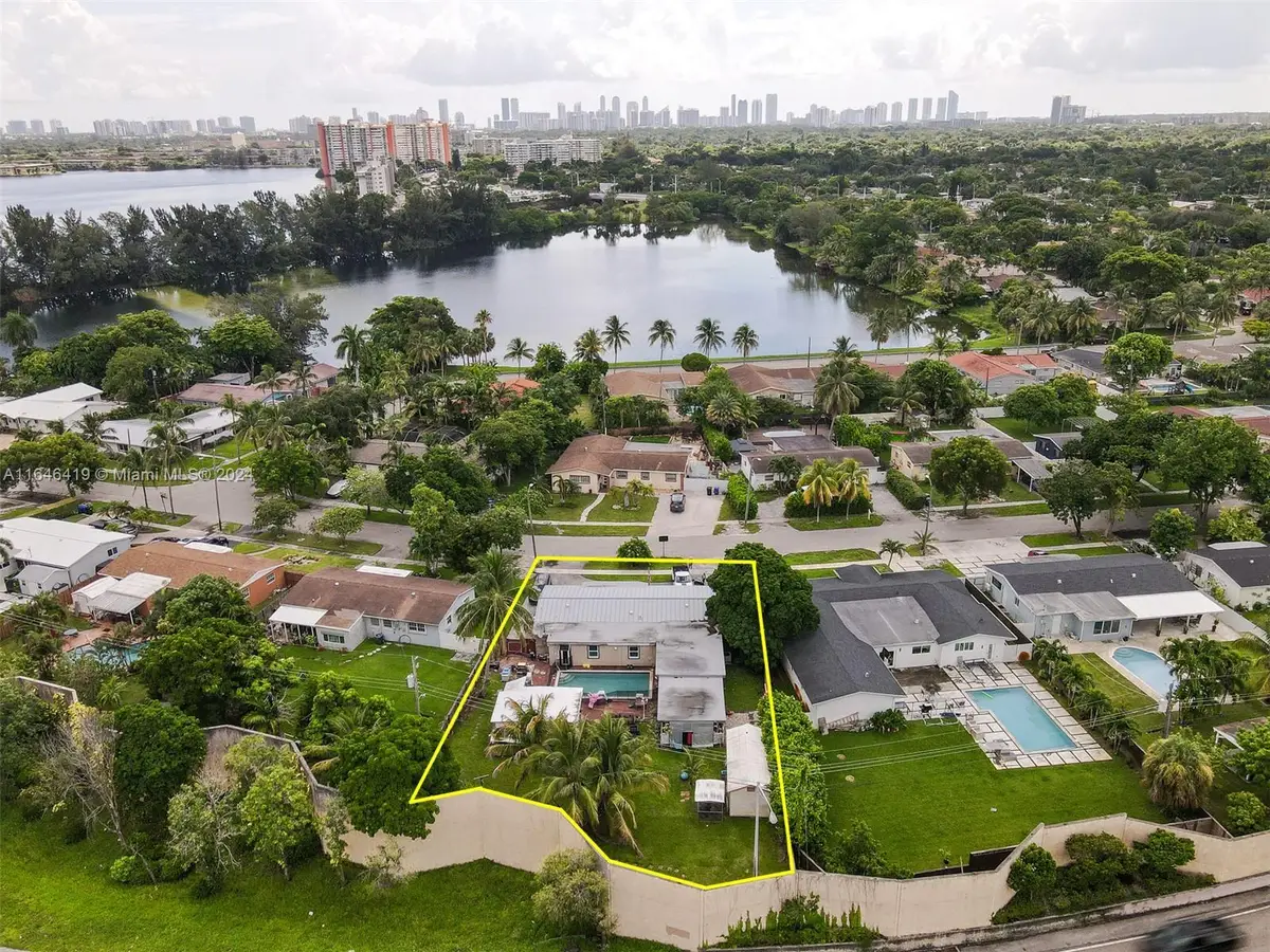 18400 NE 7th Ct, North Miami Beach, FL 33179 - Image #1