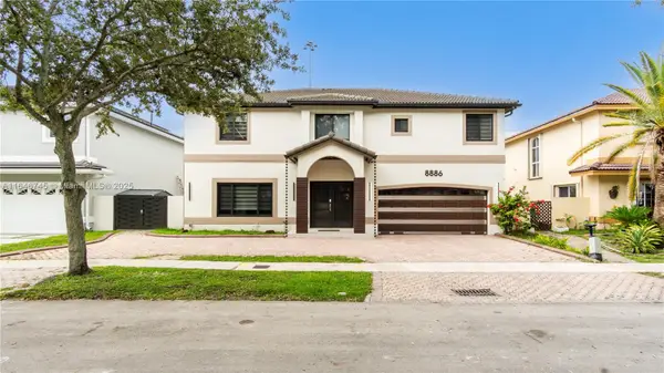 8886 NW 187th St, Miami, FL 33018