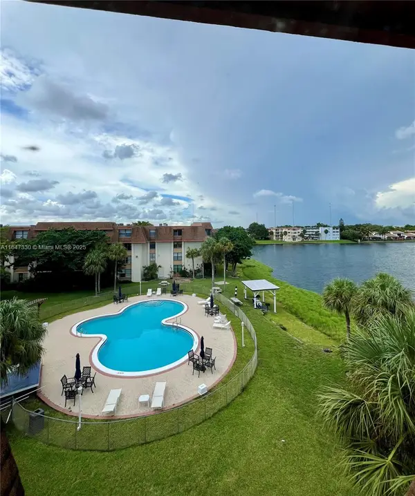 671 NE 195th St #425-E, Miami, FL 33179