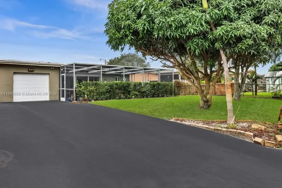 2210 N 54th Ave, Hollywood, FL 33021 - Image #3