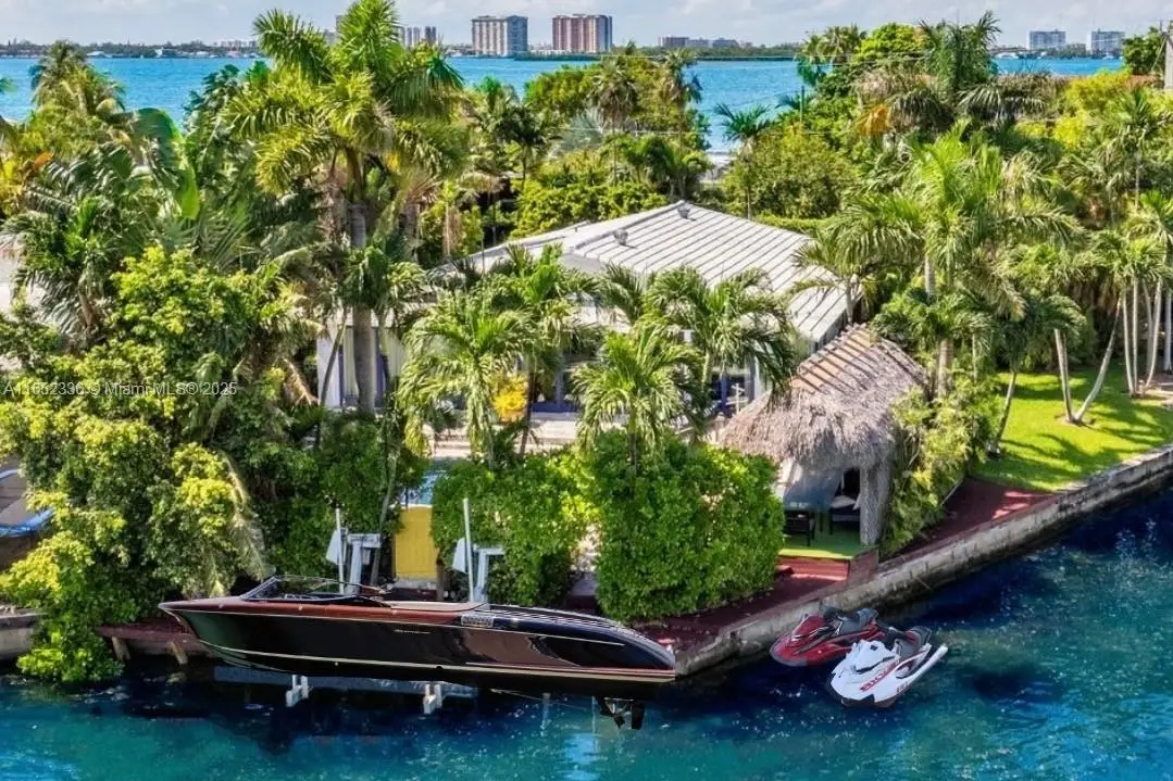 7975 Biscayne Point Cir, Miami Beach, FL 33141 - Image #1