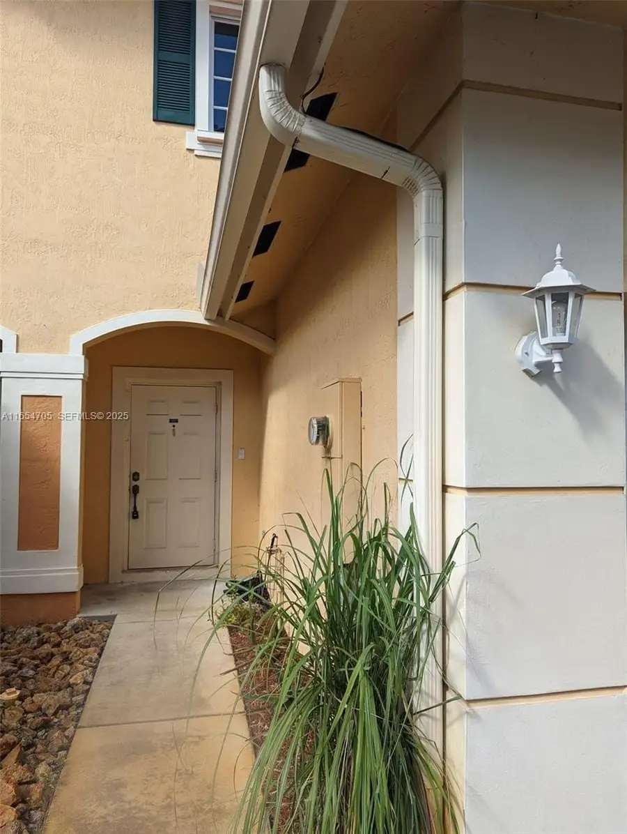 6407 Catalina Ln #6407, Tamarac, FL 33321 - Image #2