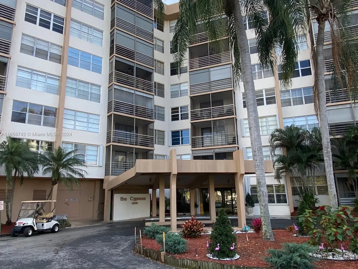 1200 Saint Charles Pl #321, Pembroke Pines, FL 33026 - Image #1