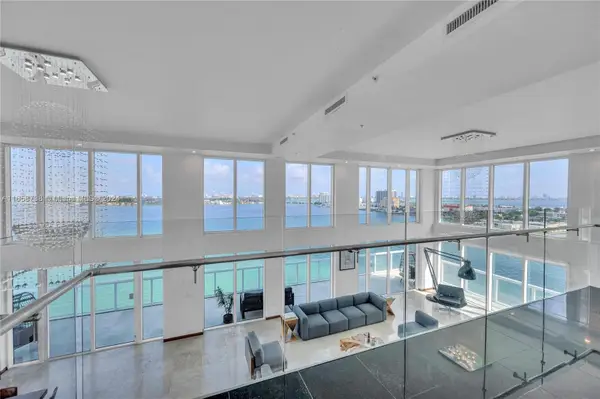 7939 East Dr, North Bay Village, FL 33141