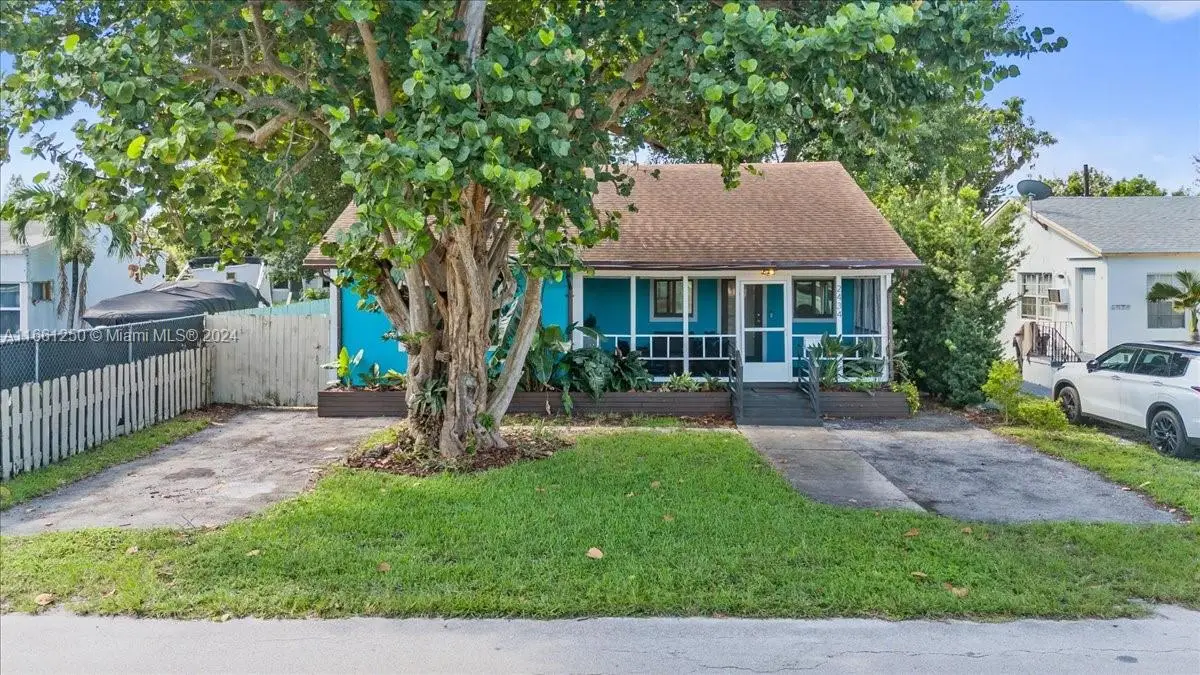 2434 Lincoln St, Hollywood, FL 33020 - Image #1