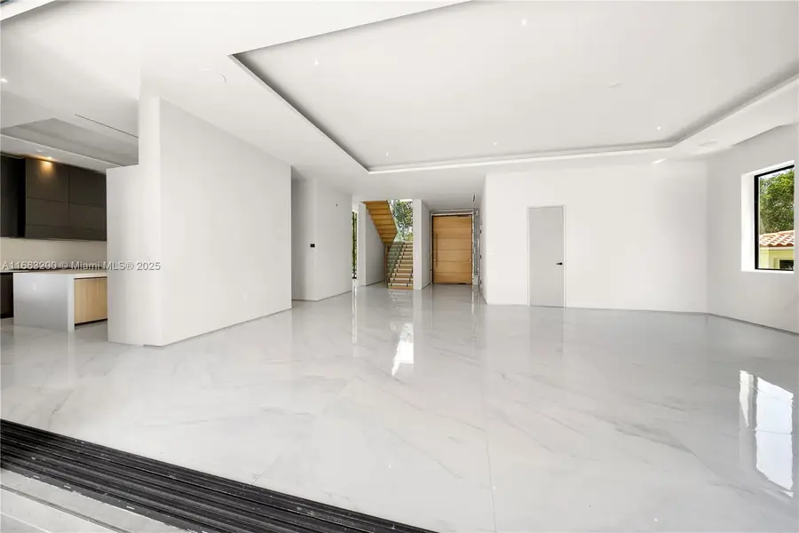 4430 Nautilus Dr, Miami Beach, FL 33140 - #2