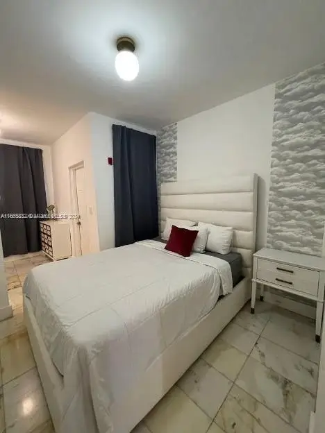 801 8th St #205, Miami Beach, FL 33139 - #3