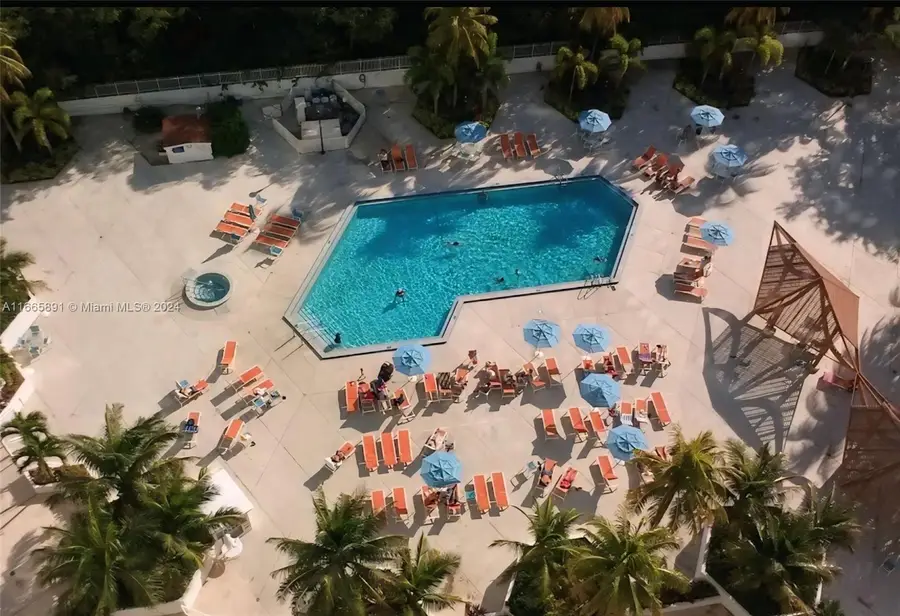 500 Bayview Dr #325, Sunny Isles Beach, FL 33160 - #3