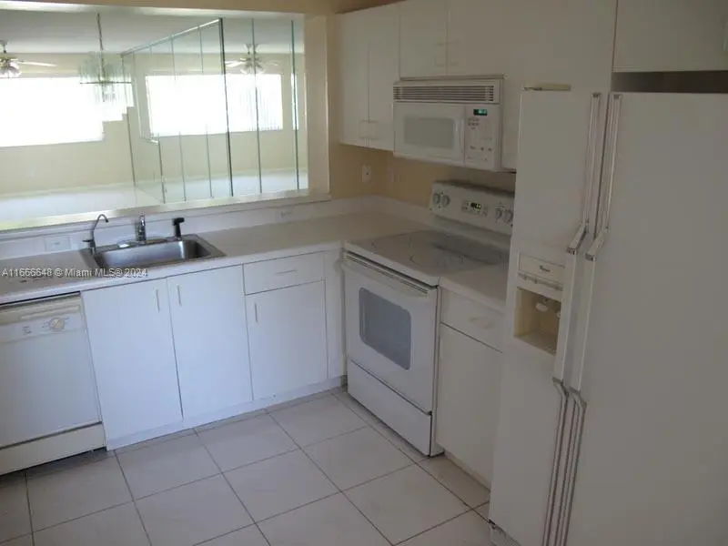 9511 Weldon Cir #G215, Tamarac, FL 33321 - Image #3