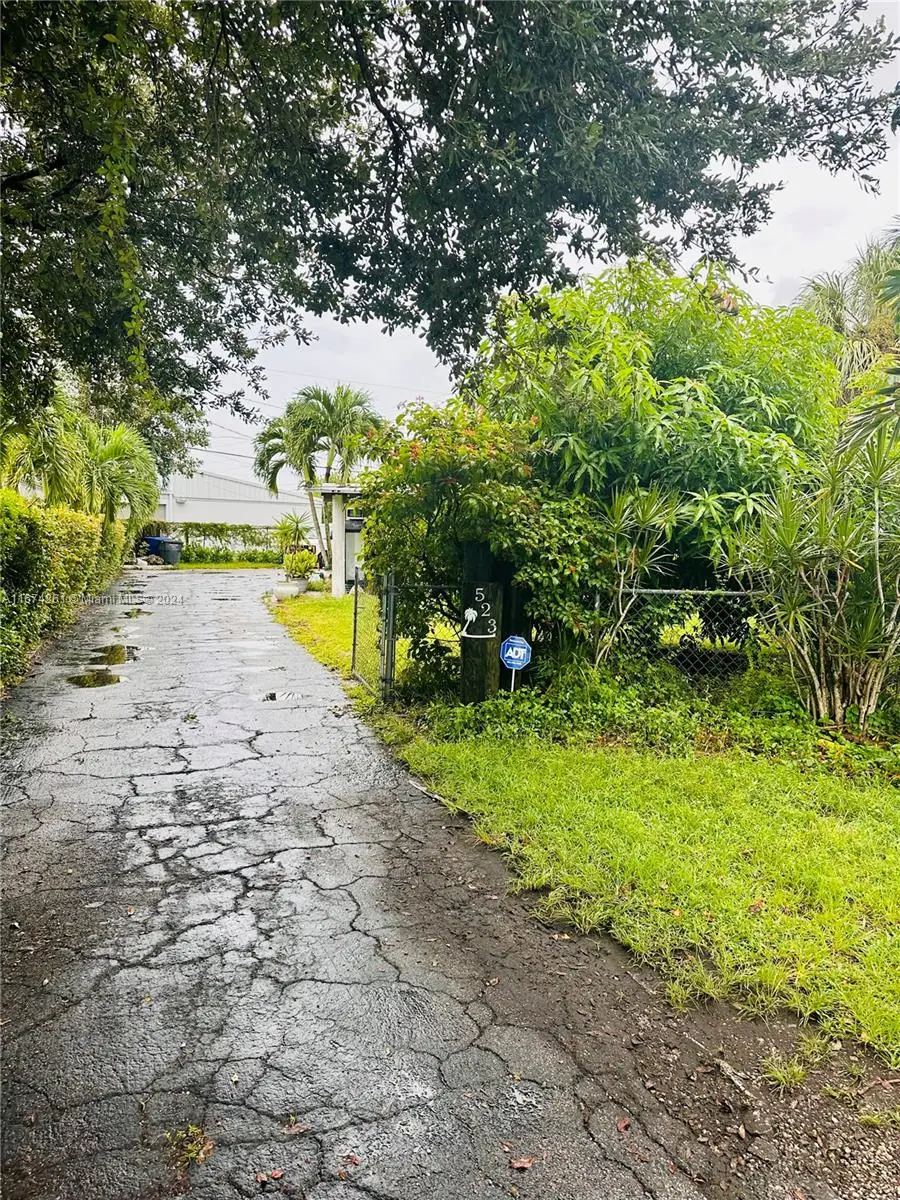 523 S 61st Ave, Hollywood, FL 33023 - Image #3