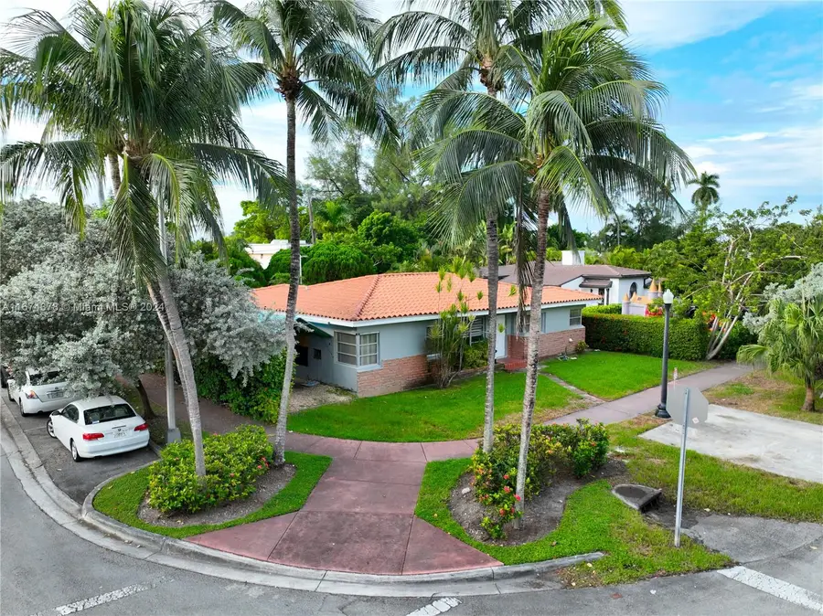 1300 Marseille Dr, Miami Beach, FL 33141 - Image #2