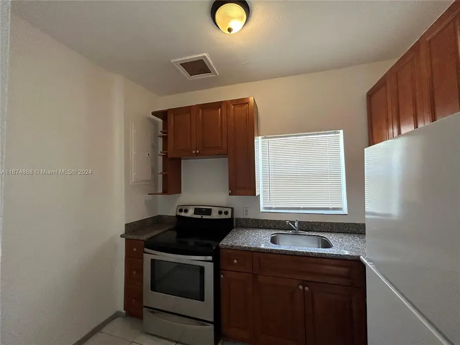 15 NE 70th St, Miami, FL 33138 - Image #3