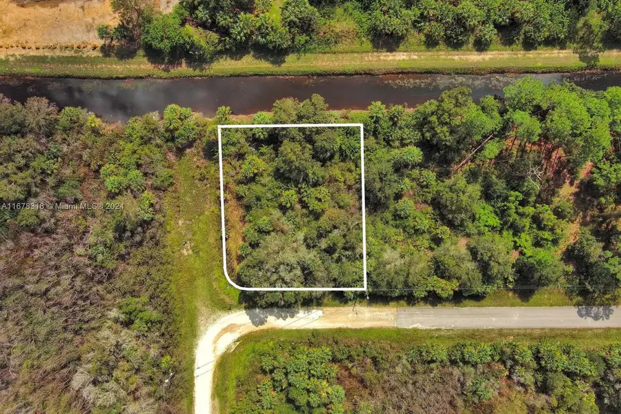 862 Ashland St E, Lehigh Acres, FL 33974 - Image #2