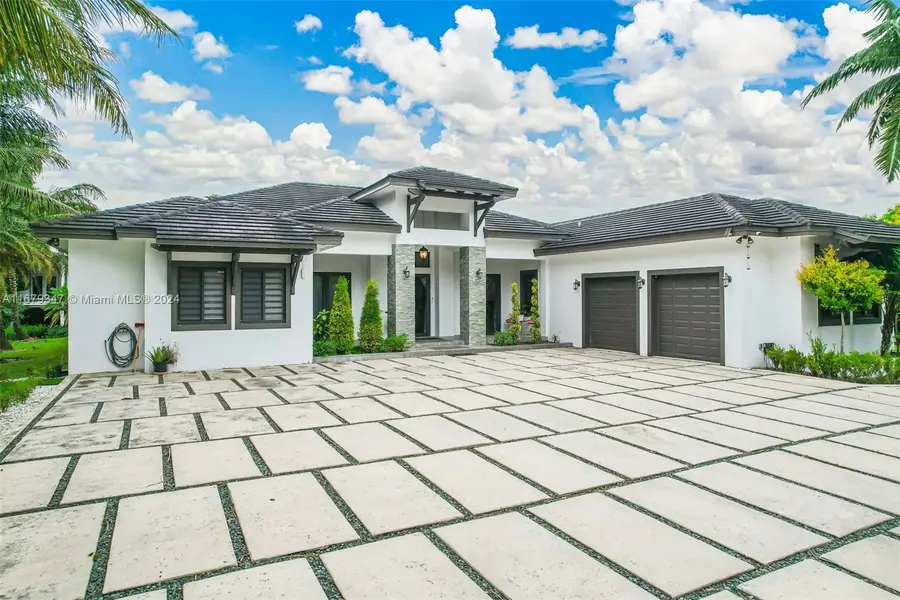 26820 SW 187th Ave, Homestead, FL 33031 - Image #2